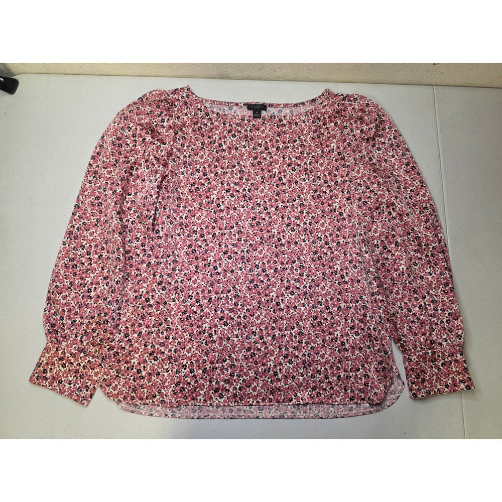 Ann Taylor Factory Pink Navy Floral Puff Sleeve Blouse MP Petite Officecore